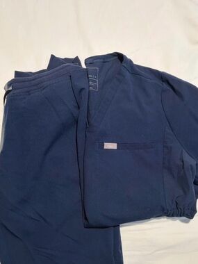 FIGS Women’s Maternity  Navy Scrub Pants